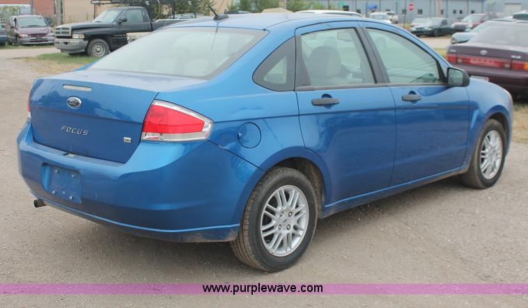 image for item H4245 2010 Ford Focus SE