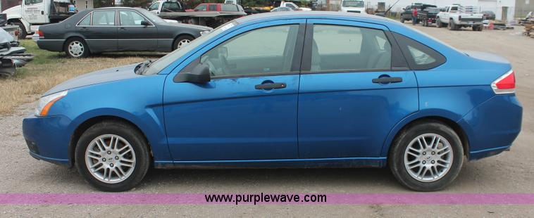 image for item H4245 2010 Ford Focus SE