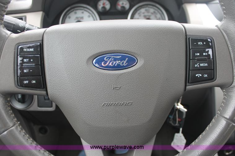 image for item H4245 2010 Ford Focus SE