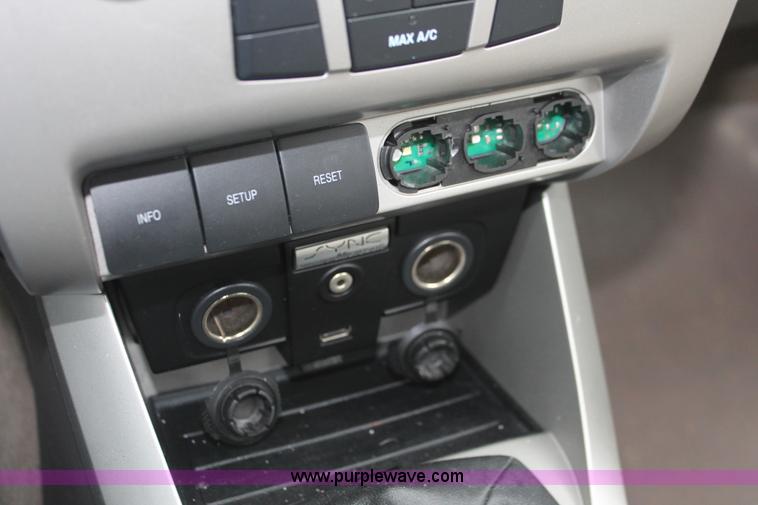 image for item H4245 2010 Ford Focus SE