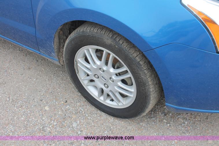 image for item H4245 2010 Ford Focus SE