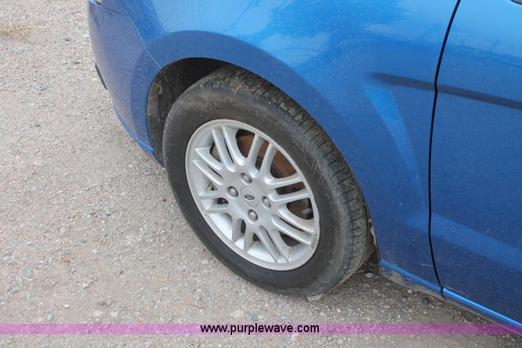 image for item H4245 2010 Ford Focus SE