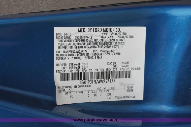 image for item H4245 2010 Ford Focus SE