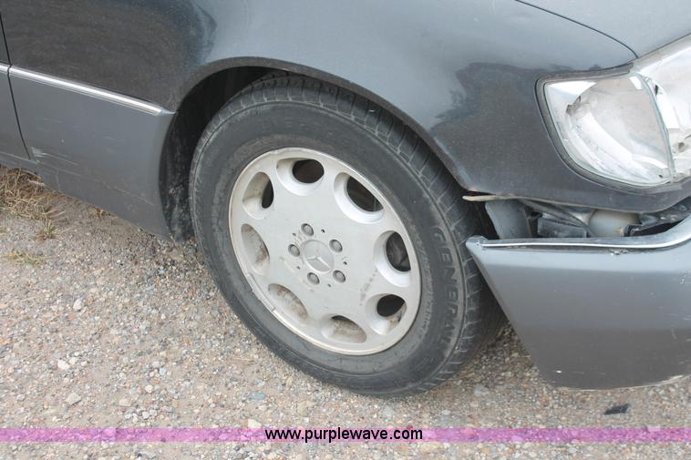 image for item H4247 1994 Mercedes Benz S500