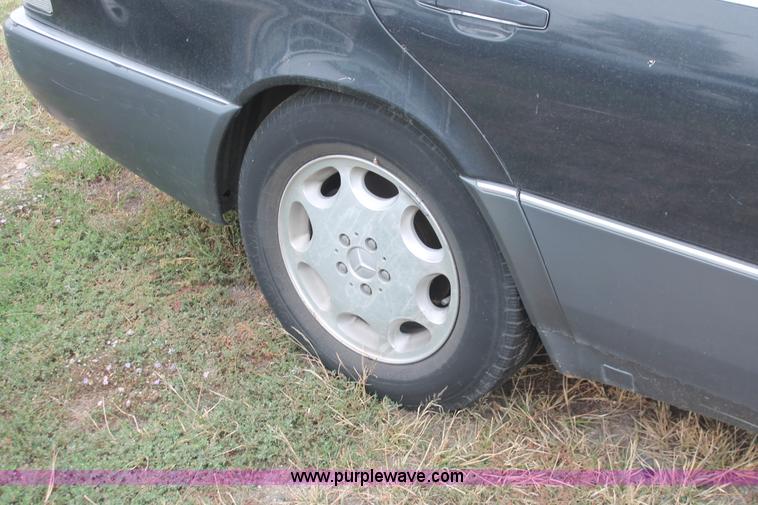 image for item H4247 1994 Mercedes Benz S500