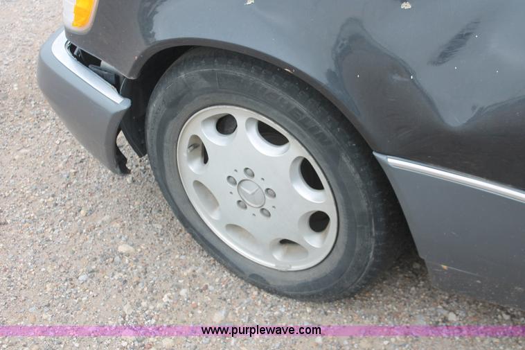 image for item H4247 1994 Mercedes Benz S500