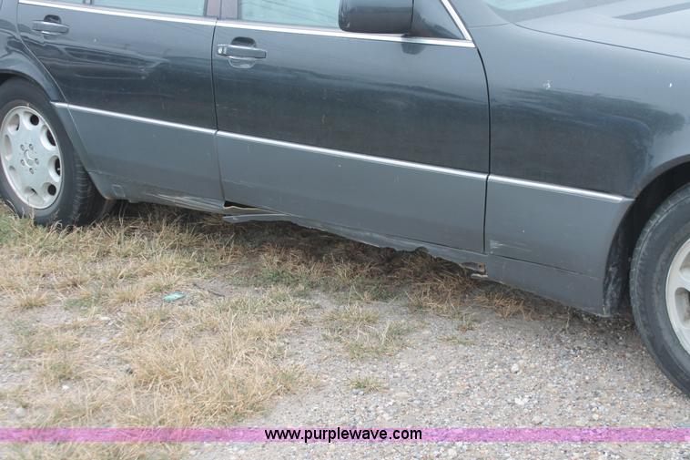 image for item H4247 1994 Mercedes Benz S500