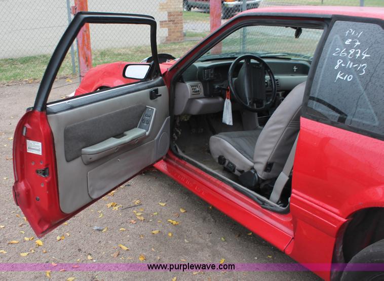 image for item H4250 1990 Ford Mustang GT