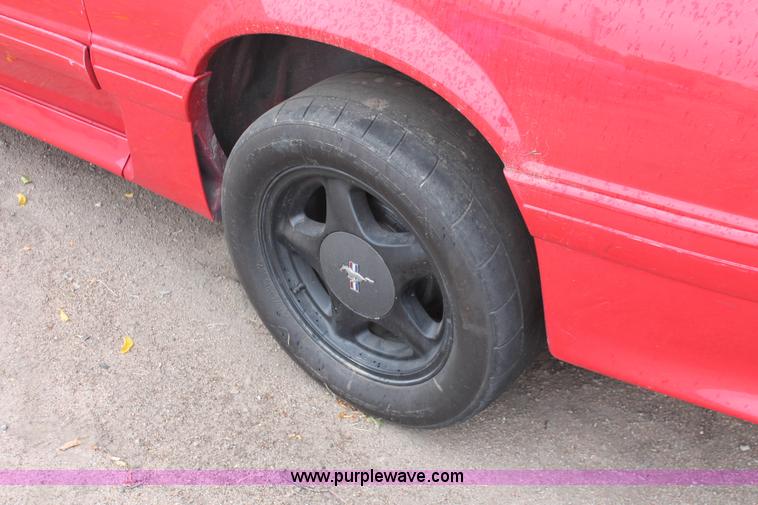 image for item H4250 1990 Ford Mustang GT