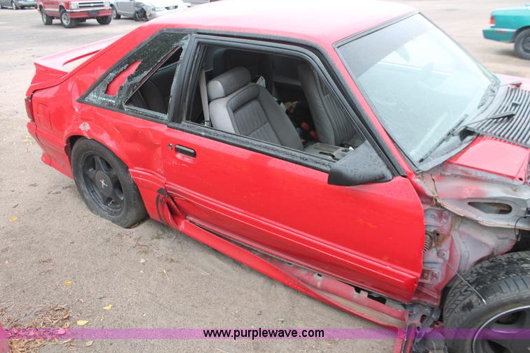 image for item H4250 1990 Ford Mustang GT