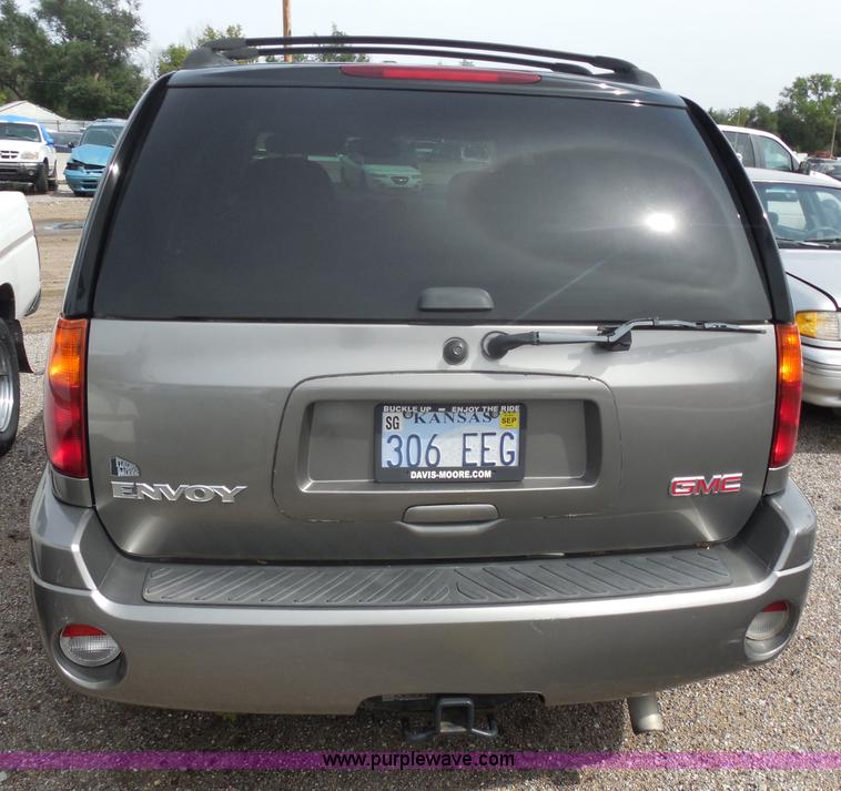 image for item I1422 2005 GMC Envoy SLE SUV