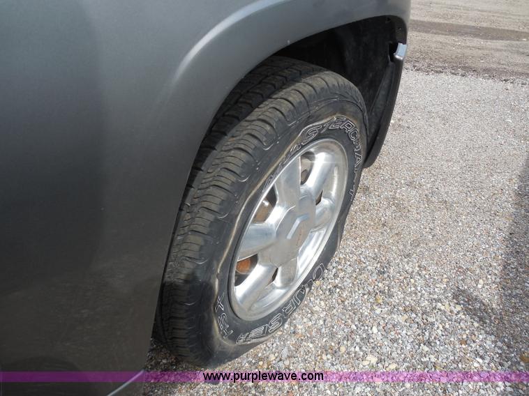 image for item I1422 2005 GMC Envoy SLE SUV