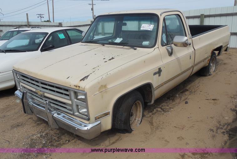 image for item I1423 1985 Chevrolet Custom Deluxe 10 pickup truck
