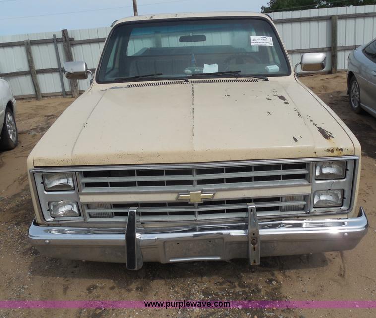 image for item I1423 1985 Chevrolet Custom Deluxe 10 pickup truck