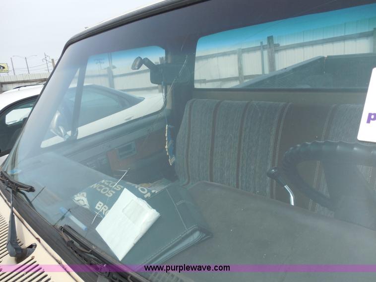 image for item I1423 1985 Chevrolet Custom Deluxe 10 pickup truck