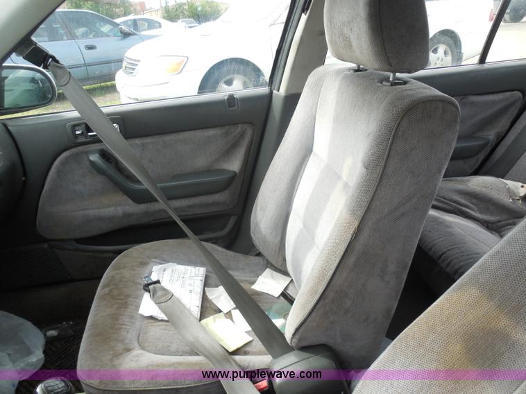 image for item I1426 1990 Honda Accord LX