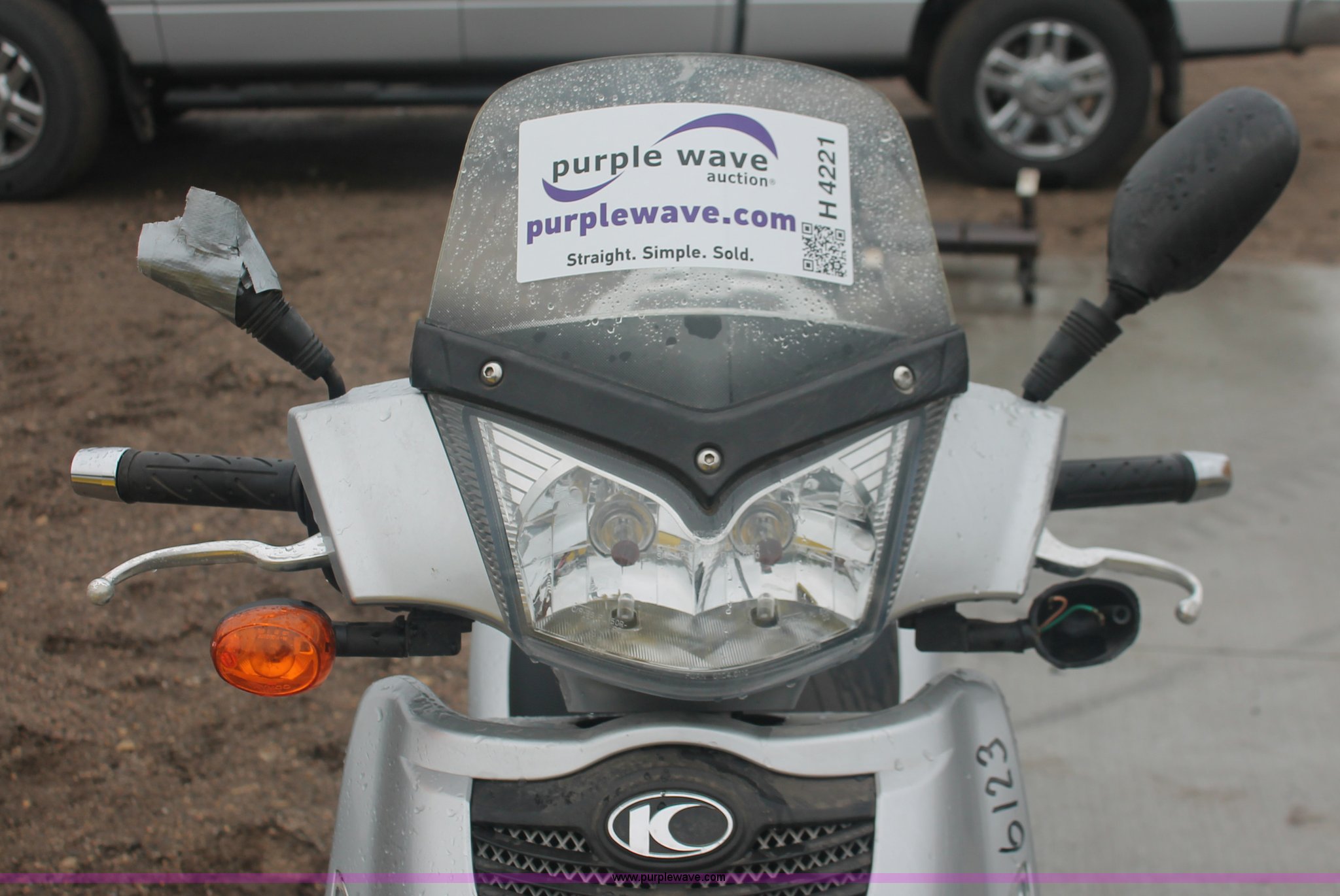 2006 Kymoo Peoples 125 scooter in Wichita, KS Item H4221 sold