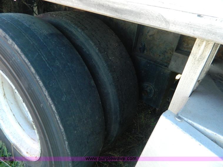 image for item AD9962 2006 Wilson CF900 Road Brute aluminum flatbed trailer