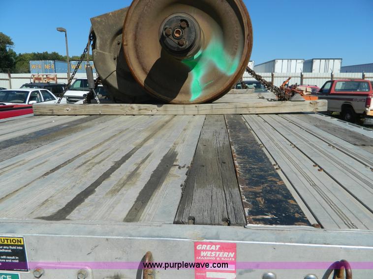 image for item AD9962 2006 Wilson CF900 Road Brute aluminum flatbed trailer