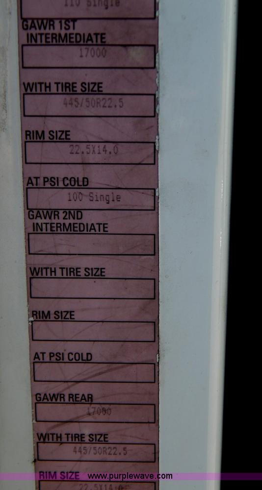 image for item B5878 2006 Kenworth T2000 semi truck