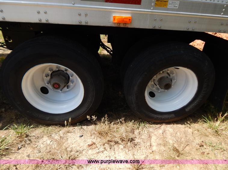 image for item B5882 2005 Wabash 53' reefer trailer