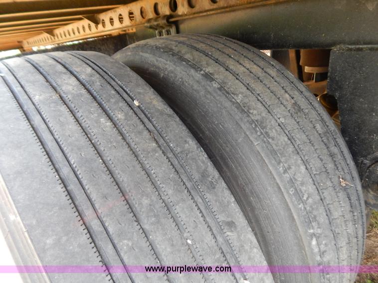 image for item B5882 2005 Wabash 53' reefer trailer