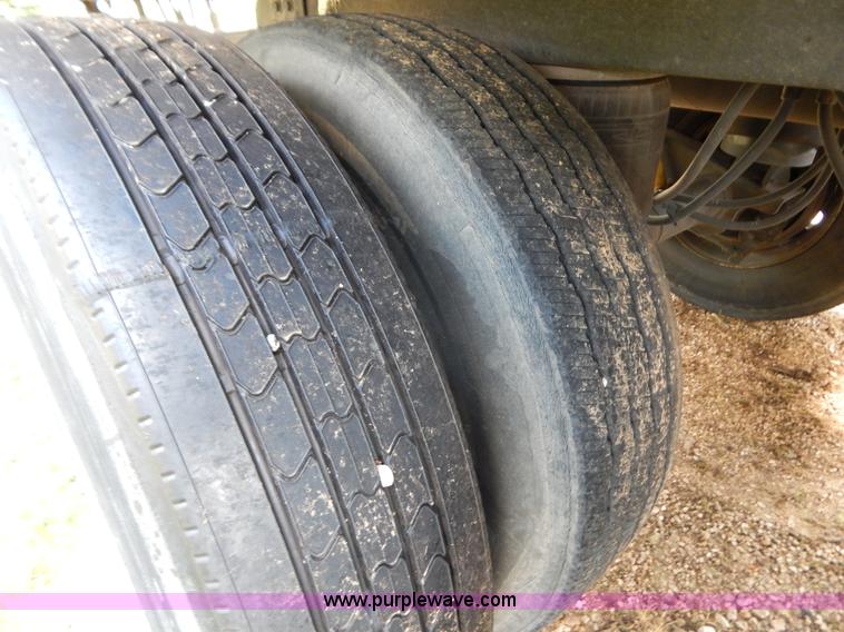 image for item B5884 2005 Wabash 53' reefer trailer