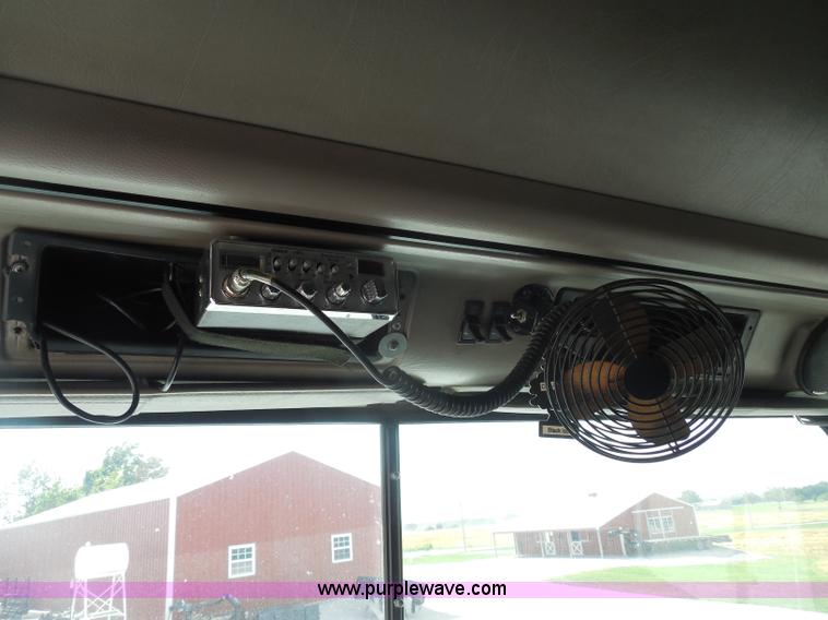 image for item D5973 1995 International 9200 semi truck