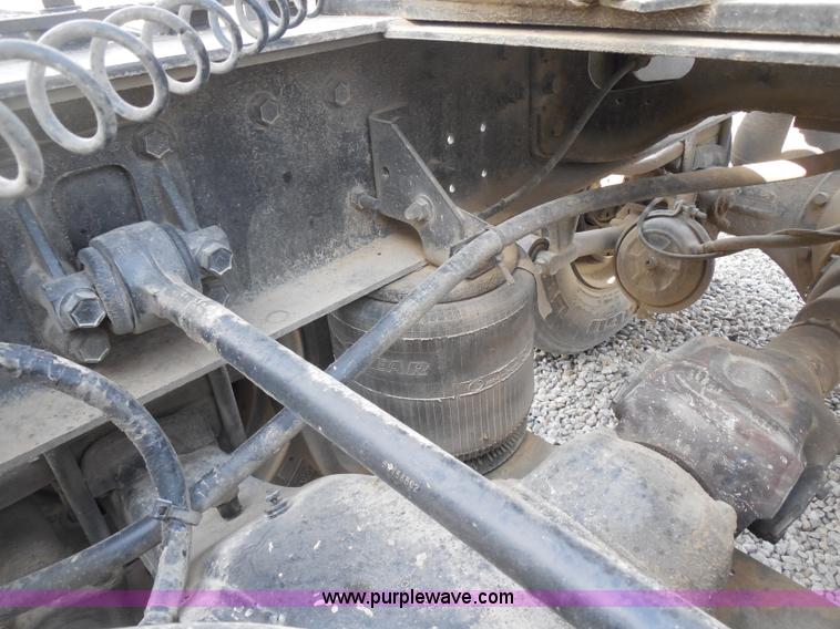 image for item D5973 1995 International 9200 semi truck