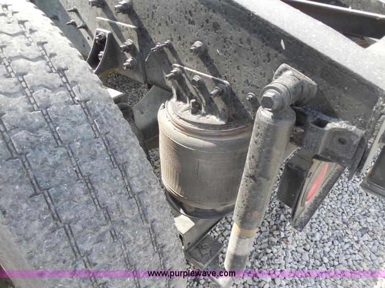 image for item D5973 1995 International 9200 semi truck