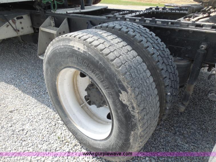 image for item D5973 1995 International 9200 semi truck