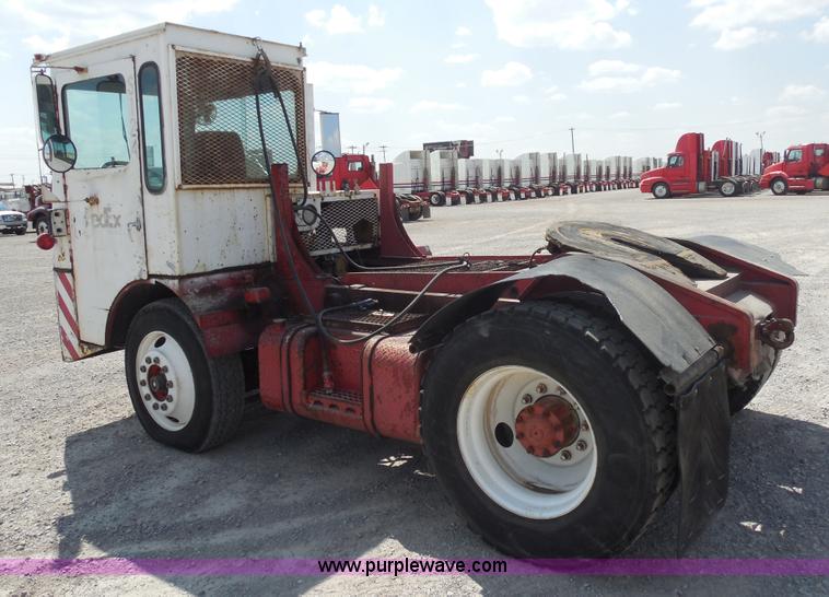 image for item E7695 Yard truck