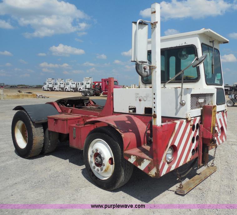 image for item E7695 Yard truck