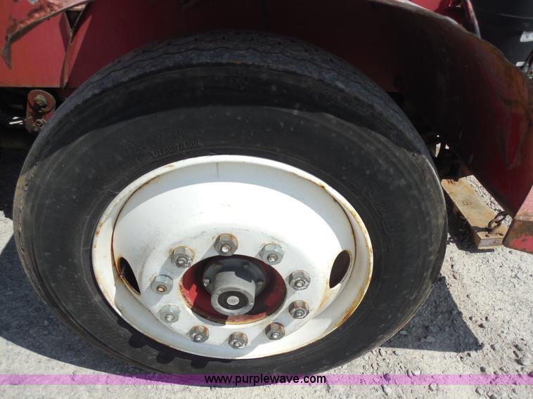 image for item E7695 Yard truck