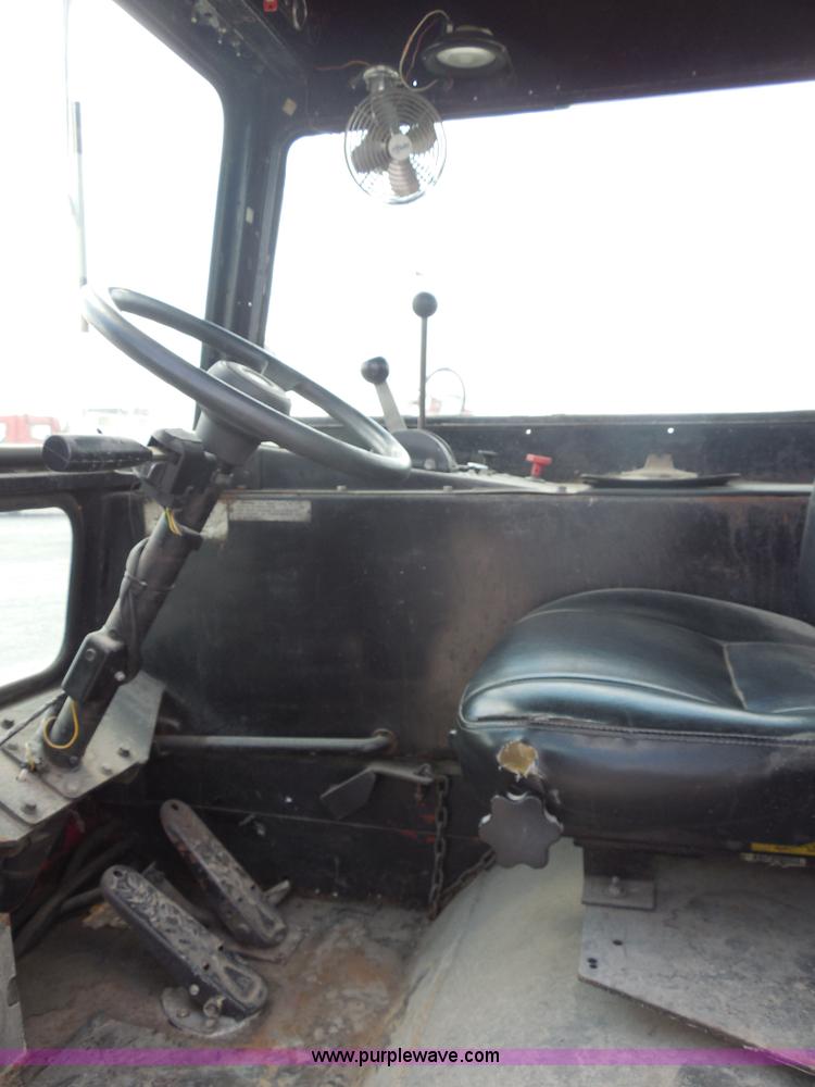 image for item E7695 Yard truck