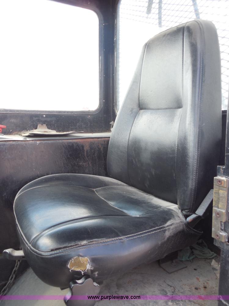 image for item E7695 Yard truck