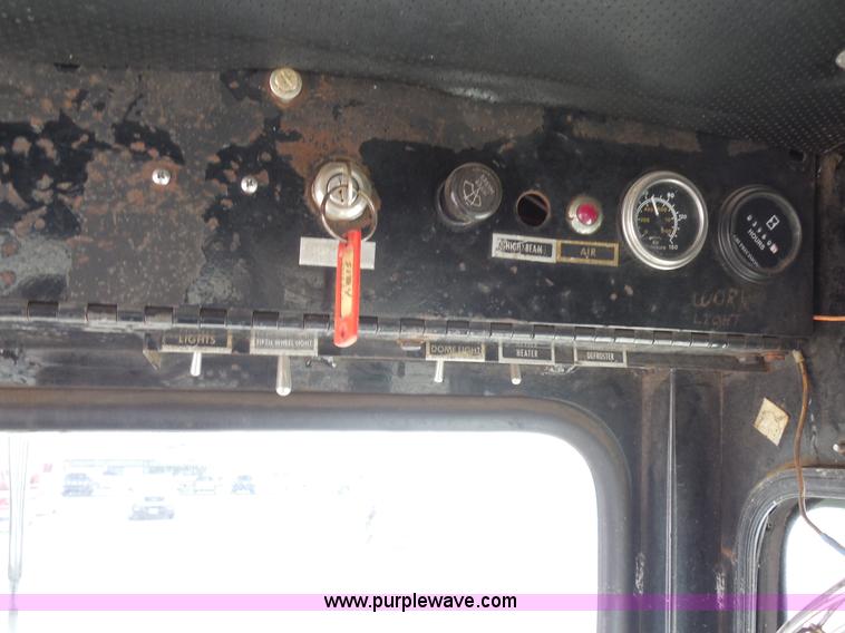 image for item E7695 Yard truck