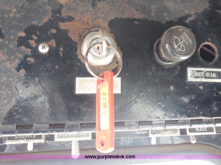 image for item E7695 Yard truck