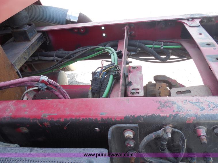 image for item E7697 2000 Freightliner Century Class semi truck