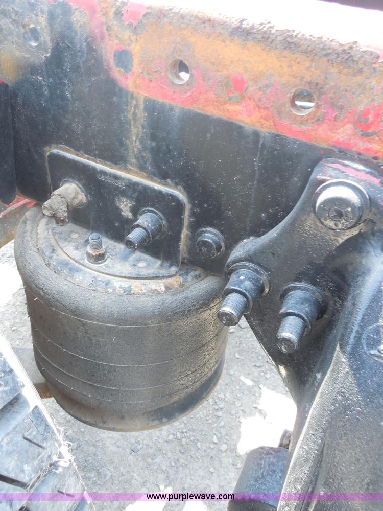 image for item E7697 2000 Freightliner Century Class semi truck