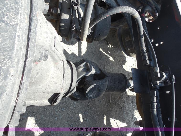 image for item E7697 2000 Freightliner Century Class semi truck