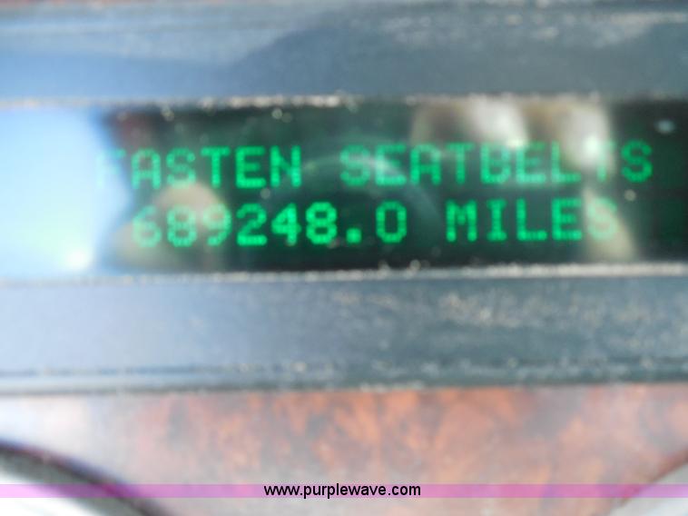 image for item E7697 2000 Freightliner Century Class semi truck