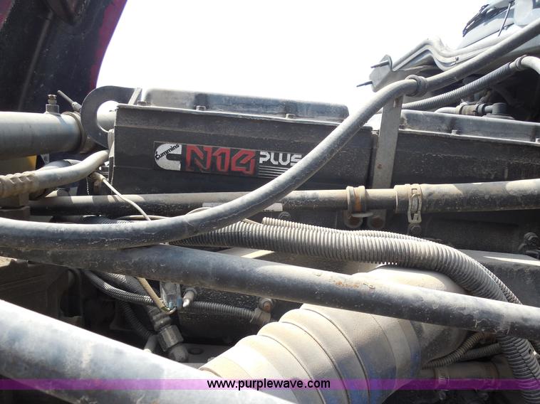 image for item E7697 2000 Freightliner Century Class semi truck