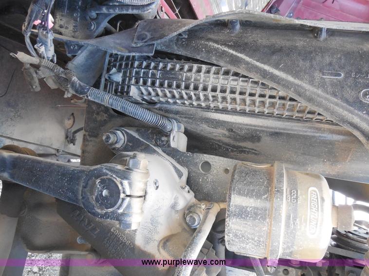 image for item E7697 2000 Freightliner Century Class semi truck