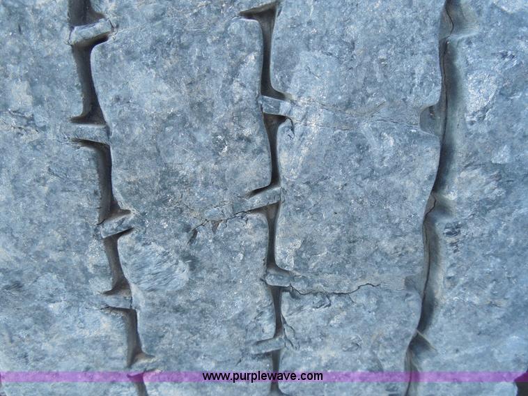 image for item E7698 1997 Freightliner FLD120 semi truck