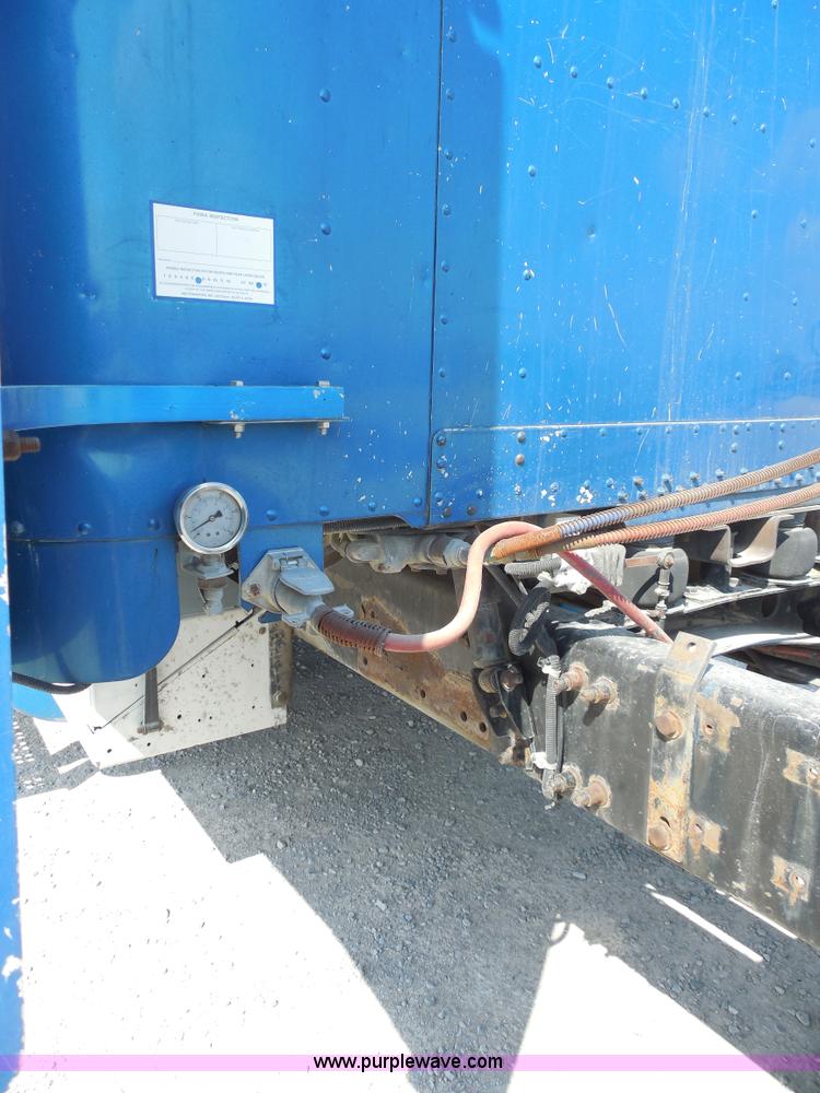 image for item E7698 1997 Freightliner FLD120 semi truck