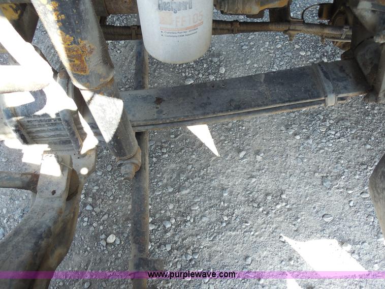 image for item E7698 1997 Freightliner FLD120 semi truck