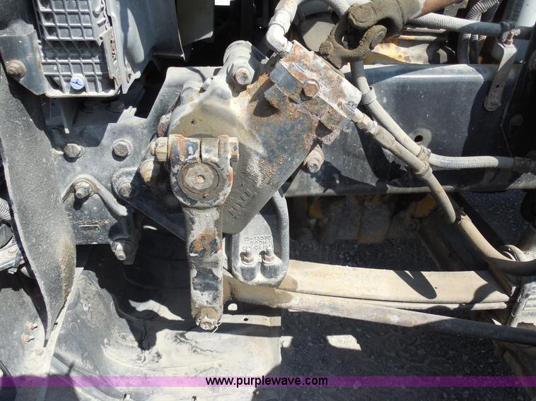 image for item E7698 1997 Freightliner FLD120 semi truck