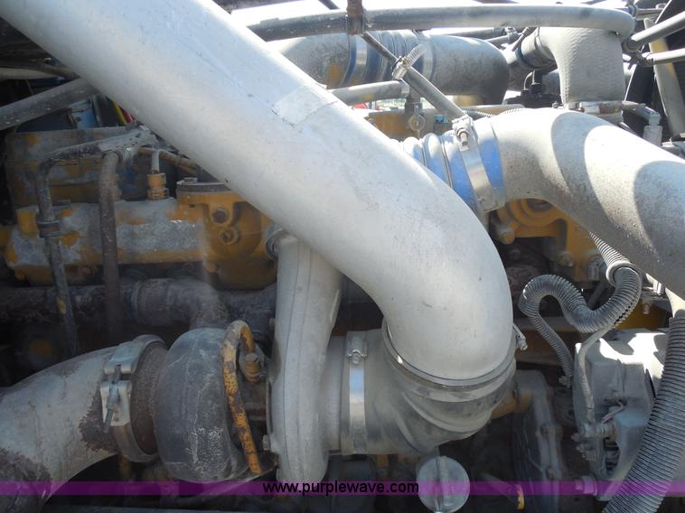 image for item E7698 1997 Freightliner FLD120 semi truck