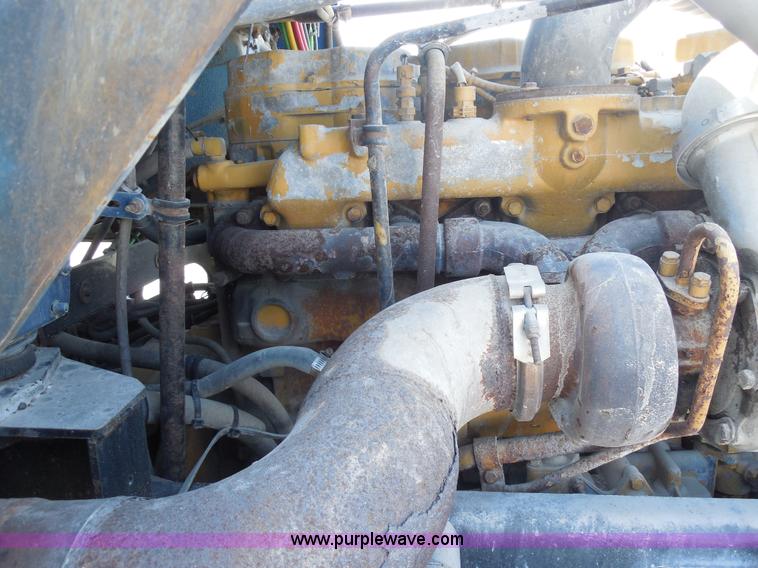 image for item E7698 1997 Freightliner FLD120 semi truck